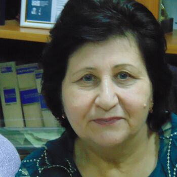 Участницы лиги армянских женщин "Майрик" Арутюнян  Назик