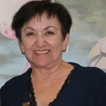 Участницы лиги армянских женщин "Майрик" Тащян Лилит