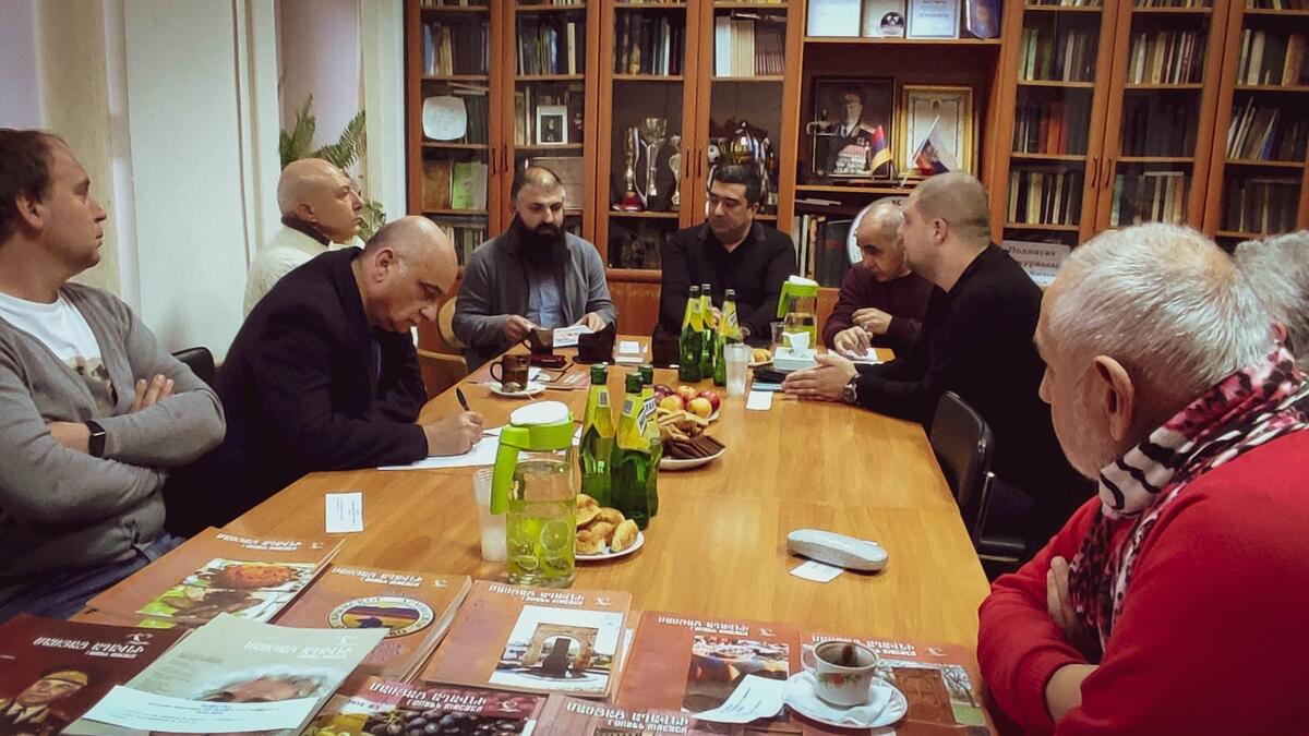 В офисе КАО прошло собрание Правления Симферопольской армянской общины