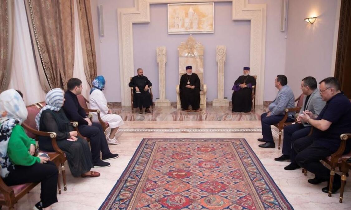 Католикос всех армян принял делегацию из Крыма