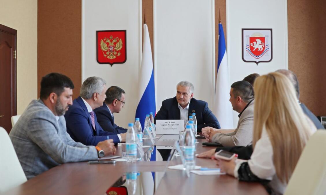 Сергей Аксёнов встретился с главами региональных армянских общин