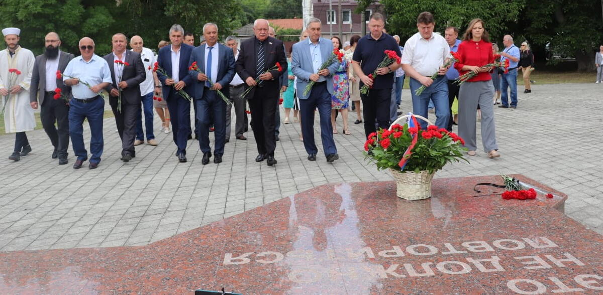 В Симферополе почтили память армян, болгар, греков-жертв депортации