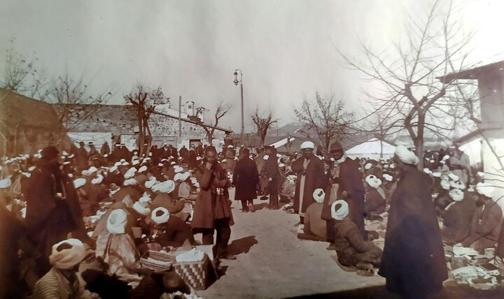 Фото.Феодосия, Карантин. 1907 г. Паломники на территории Карантина.