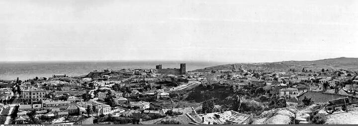Фото .Феодосия. Айоц берд. Вид на Карантин. 1941-1943 