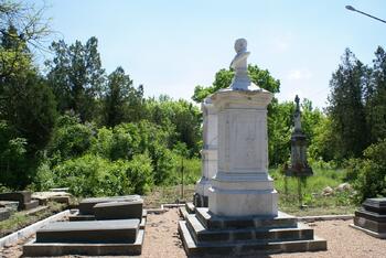 Работы на староармянском кладбище  Симферополя DSC09106