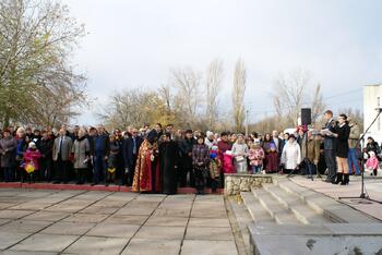 Открытие памятника Нверу Сафаряну в  Керчи DSC03254