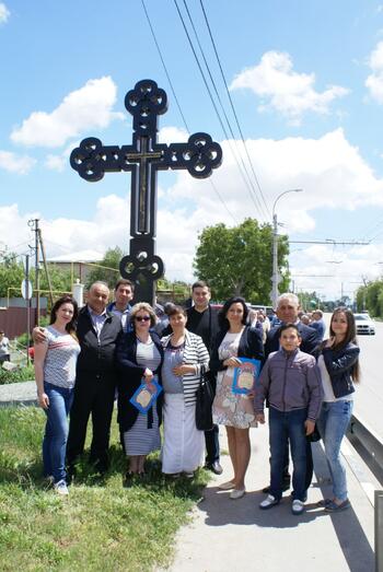 Освящение поклонного креста в селах Лозовое и Перевальное DSC04893