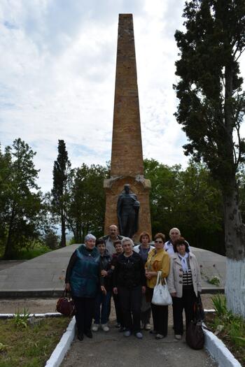 Армяне Крыма возложили цветы к памятнику воинам 89-й таманской дивизии DSC_0039