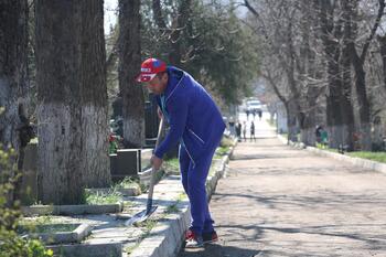 Субботник на староармянском кладбище Симферополя IMG_9518