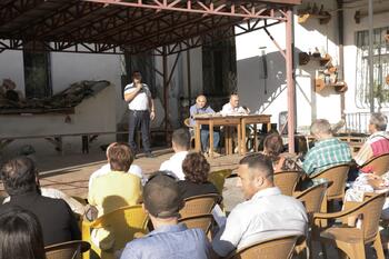 Презентация книг в Армянском дворике
