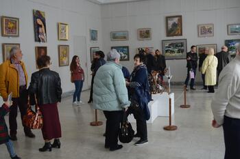 В доме художников прошла выставка крымских армянских художников DSC_0035