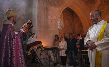 Праздничная литургия в м-ре Сурб Хач .  Воздвижение Креста Господня IMG_1754