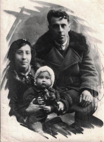 Фотоархив Арменака  Анопьяна Арменак Анопьян с супругой Верой Владимировной и дочерью Татьяной 