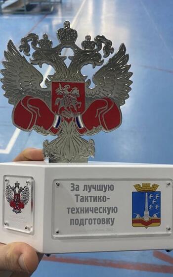 Юрий Аветян завоевал золото на первенстве ЮФО по боксу Аветян Юрий 03 2022 02