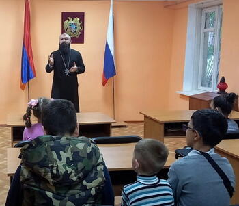 Первый звонок в армянской школе г.Севастополя прозвенел ! 1sx16x5kVIM