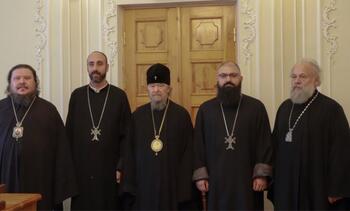Священники Армянской Апостольской церкви поздравили Митрополита Лазаря