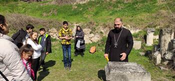 Молебен и экскурсия по культурному наследию бахчисарайских армян 3DCo-L8clvY