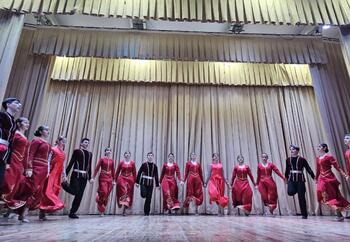 В Алуште состоялся концерт танцевального ансамбля «Арарат» 231112 В Алуште состоялся концерт танцевального ансамбля Арарат 31