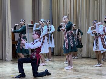 В Алуште состоялся концерт танцевального ансамбля «Арарат» 231112 В Алуште состоялся концерт танцевального ансамбля Арарат 8