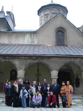 Паломничество Лиги "Майрик" по армянским храмам Украины DSCN0263