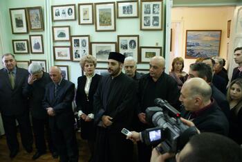 Выставка крымских армянских художников состоялась в Алуште DSC00421