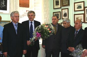 Выставка крымских армянских художников состоялась в Алуште На церемонии открытия выставки в Алуште