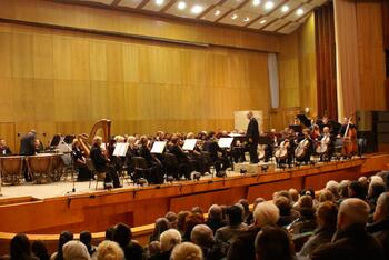 Концерт для скрипки с оркестром памяти Арама Хачатуряна  в Симферополе DSC09505