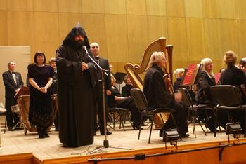 Концерт для скрипки с оркестром памяти Арама Хачатуряна  в Симферополе DSC09567